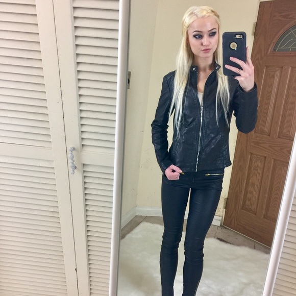 Express Jackets & Blazers - EXPRESS ZIP UP BLACK LEATHER MOTO JACKET